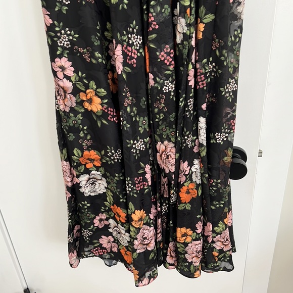 Alex Marie maternity dress- fall/winter floral print- worn once! Size 14 - Picture 4 of 5